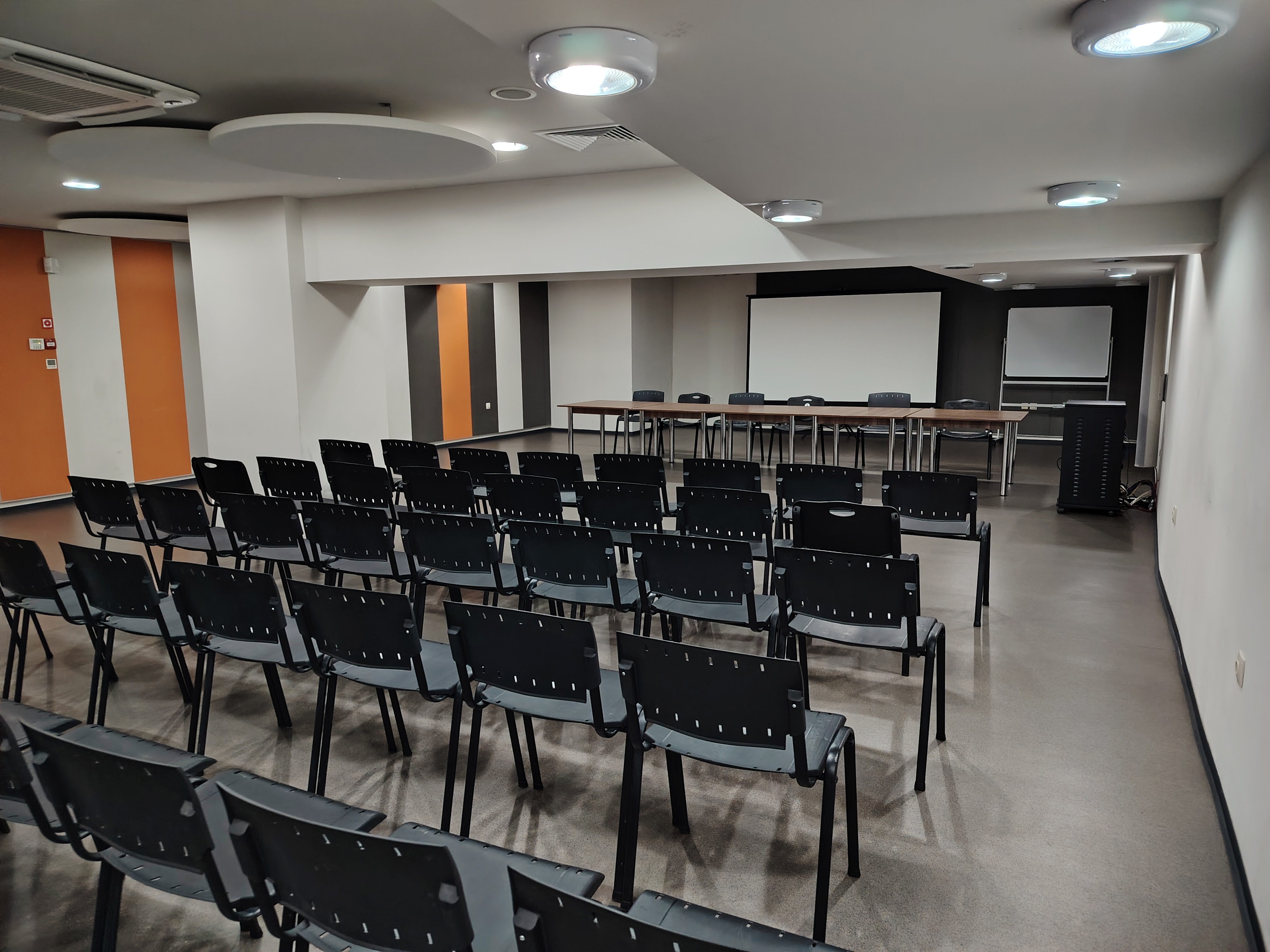 Conference and event rooms
